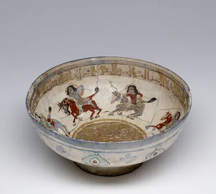 Bowl with Horsemen