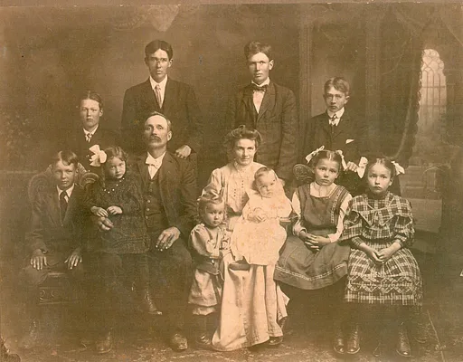 Attleson family on the Attleson farm, 1917