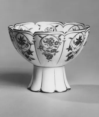 Small Fluted Bowl