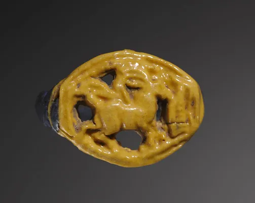 Ring: Gazelle Eating Thicket