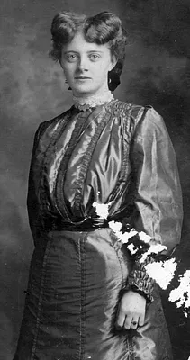 Portrait of a woman, 1917