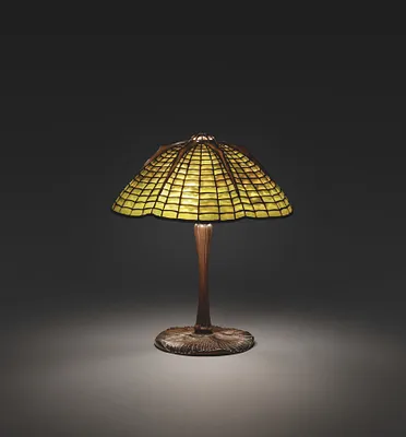 Spider and Web Table Lamp
