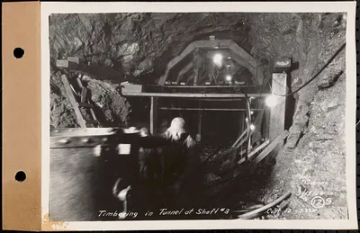 Contract No. 12, Sinking Shafts 2 (Holden), 3 (Holden), and 4 (Rutland) for Wachusett-Coldbrook Tunnel, timbering in tunnel at Shaft 3, Holden, Mass., Mar. 15, 1928