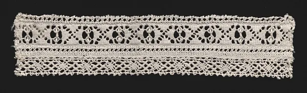 Lace fragment