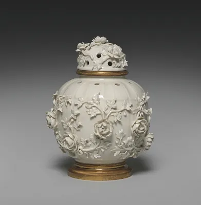 Potpourri Vase with Cover