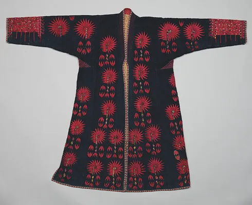 Woman's robe with crimson flora