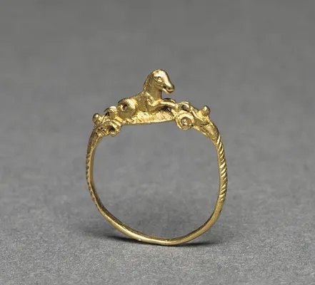 Ring with Hippocampus