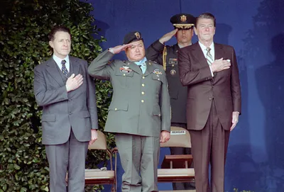 President Ronald Reagan Caspar Weinberger and Sergeant Roy Benavidez at a Medal of Honor Ceremony at the Pentagon