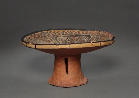 Pedestal Plate