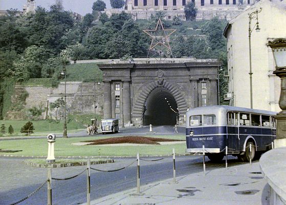 Clark Ádám tér with Tunnel Entrance