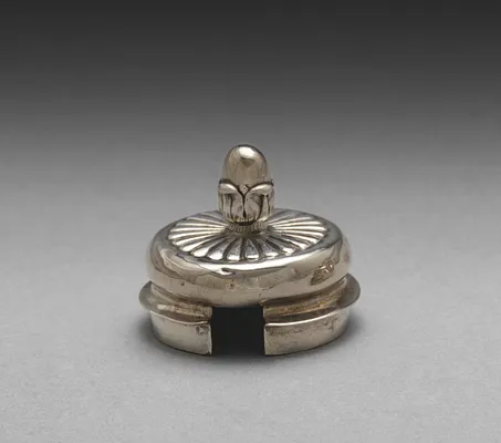 Pot (cover) (1 of 2)