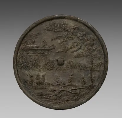 Octafoil Mirror with Lunar Palace
