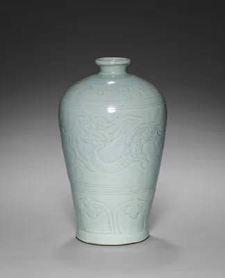 Meiping Vase with carved Dragon Motif