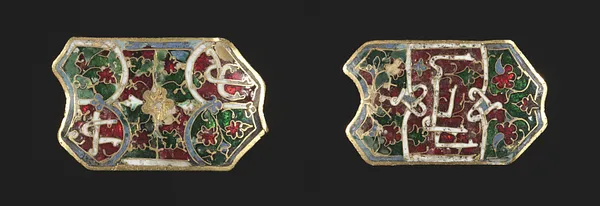 Pair of Plaques (Appliqué)