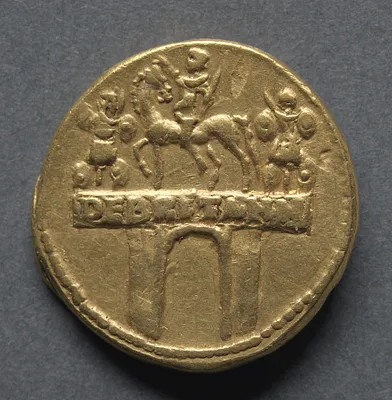 Aureus: Triumphal Arch with Equestrian Statue and Trophies (reverse)