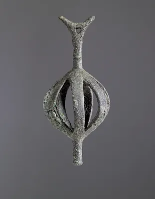 Openwork Spherical Pendant