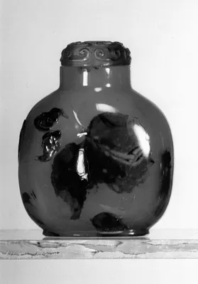 Snuff Bottle with Vine
