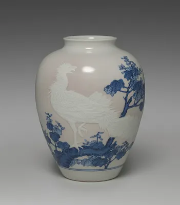 Flower Vase with Phoenix in Paulownia