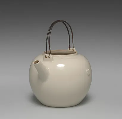 Teapot with Ruyi Motifs