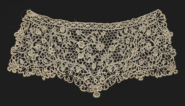Lace Cuff (One of a Pair)