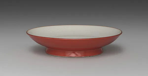 Dish with Carp in Waves