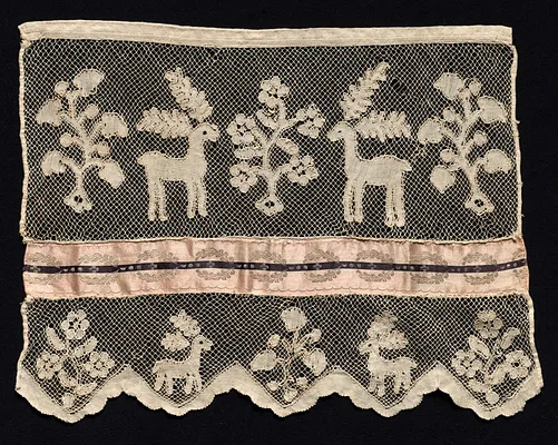 Lace Towel End