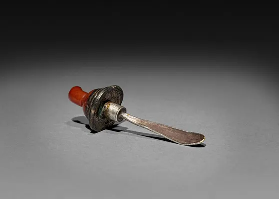 Snuff Bottle (stopper)
