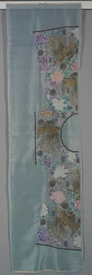 Uncut Robe: Proper Right Front and Back Panel
