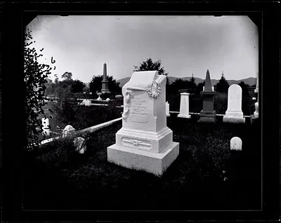 Headstone of Eliza R. Smith and C. Morgan Smith