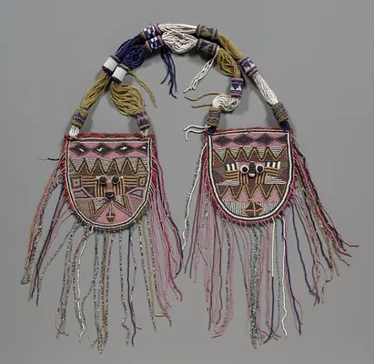 Ifá diviner's necklace (òdìgbà Ifá)